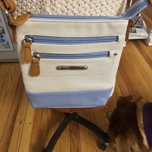 Stone mountain small crossbody. NWOT. Pebbled  Leather. Beautiful